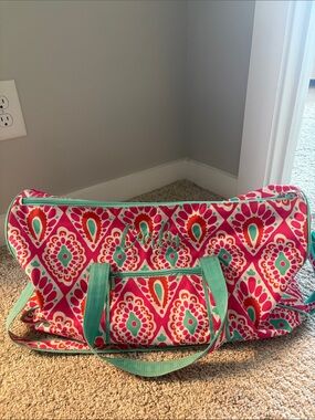 Viv & Lou Monogrammed Duffel Bag – “Carly”